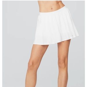 alo yoga Varsity Tennis Skirt in White, size Medium